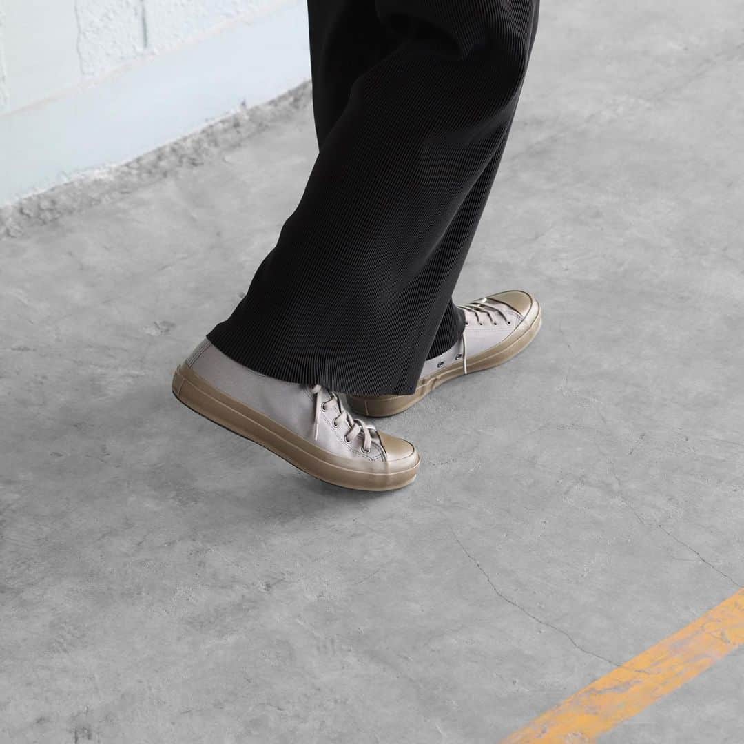 MOONSTARのインスタグラム：「LOWBASKET / GRAY  #moonstarshoes  #finevulcanized  #lowbasket  #madeinkurume」