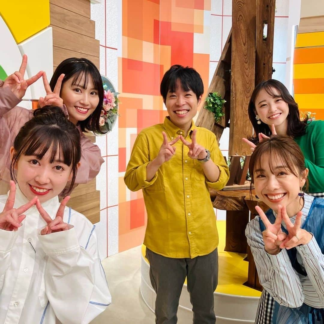 鈴木あきえさんのインスタグラム写真 - (鈴木あきえInstagram)「今日のTUF『WITH！』も ありがとうございました💛💚💙  今週は、いつもより2時間早めの生放送☺︎ お初WITH！の方々も ありがとうございます🥰  福島に来たら毎度何かしら買って帰るんですが、 福島駅に売ってる #凍天 が、とんでもなくベラボーに美味しくて もはや来週も買ってしまいそうな勢いです。笑  揚げたてサクサクもちもち、よもぎも最高☺️ 福島に来た際には、ぜひ🥹🤲🏻  今週も ありがとう福島、ありがとう凍天🧡  #ウィズる」10月7日 17時07分 - akiesuzuki0312