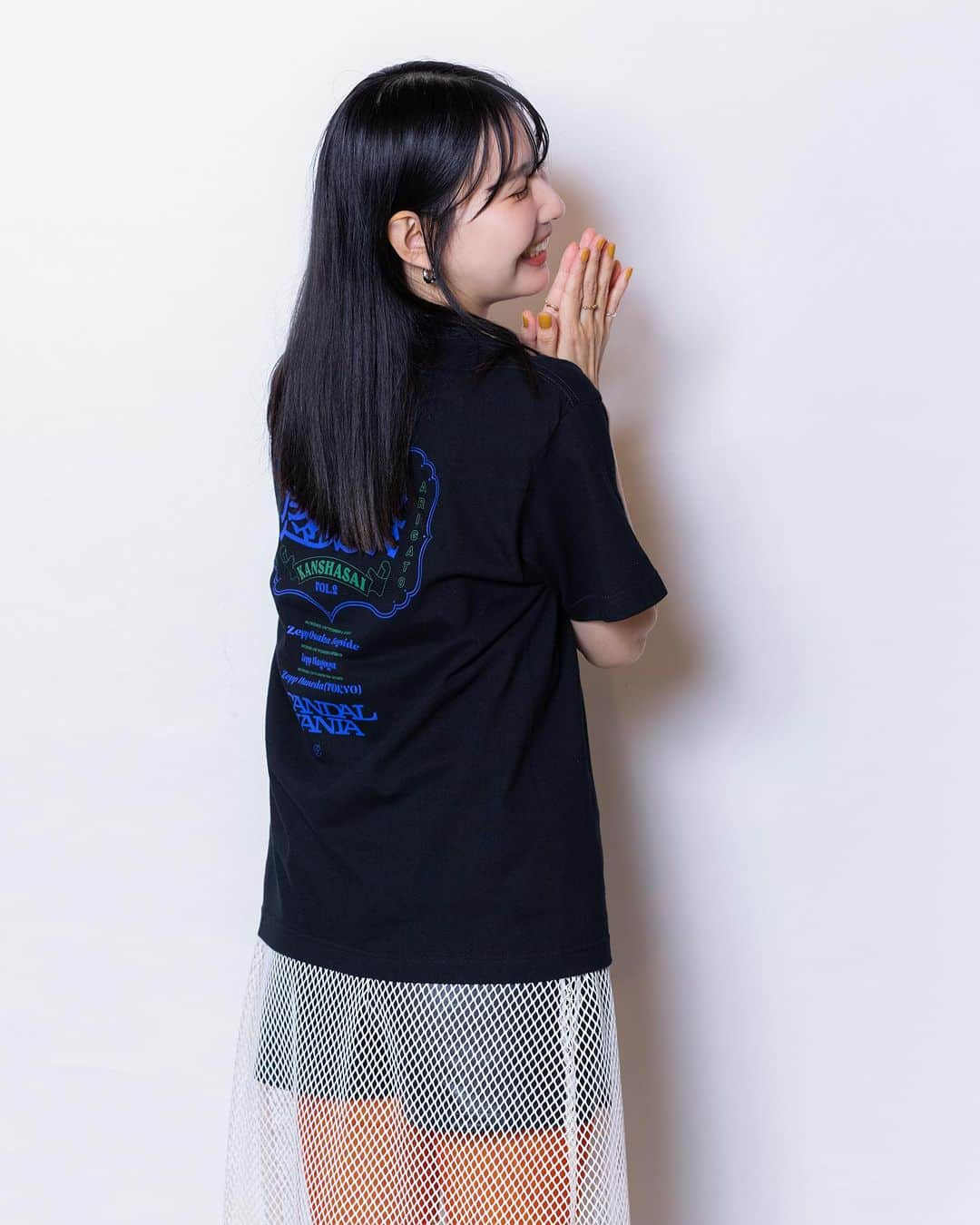 SCANDALさんのインスタグラム写真 - (SCANDALInstagram)「SCANDAL TOUR 2023 『感謝祭vol.2』GOODS  感謝祭 vol.2 Tシャツ MANIA ver. BLACK（MANIA限定商品） SIZE:S/M/L/XL ※写真はSサイズ着用 ¥3,850  designed by @naganoteppei photo by @k_amirin_photo #scandal #SCANDAL_感謝祭」10月7日 17時00分 - scandal_band_official