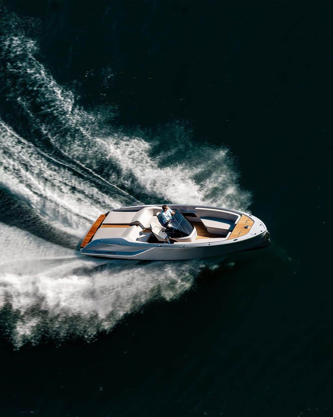 Porscheさんのインスタグラム写真 - (PorscheInstagram)「Where would you drop anchor first? Meet the @frauscherboats × Porsche 850 Fantom Air — an electric sports boat that’s all about performance, design and sustainable innovation. __ Taycan Turbo S Sport Turismo: Electrical consumption combined in kWh/100 km:  24,0 - 22,6 (WLTP); Range combined in km:  430 - 456 (WLTP), Range City in km:  518 - 562 (WLTP); CO2 emissions combined in g/km: 0 (WLTP) I https://porsche.click/DAT-Leitfaden I Status: 10/2023」10月7日 17時01分 - porsche