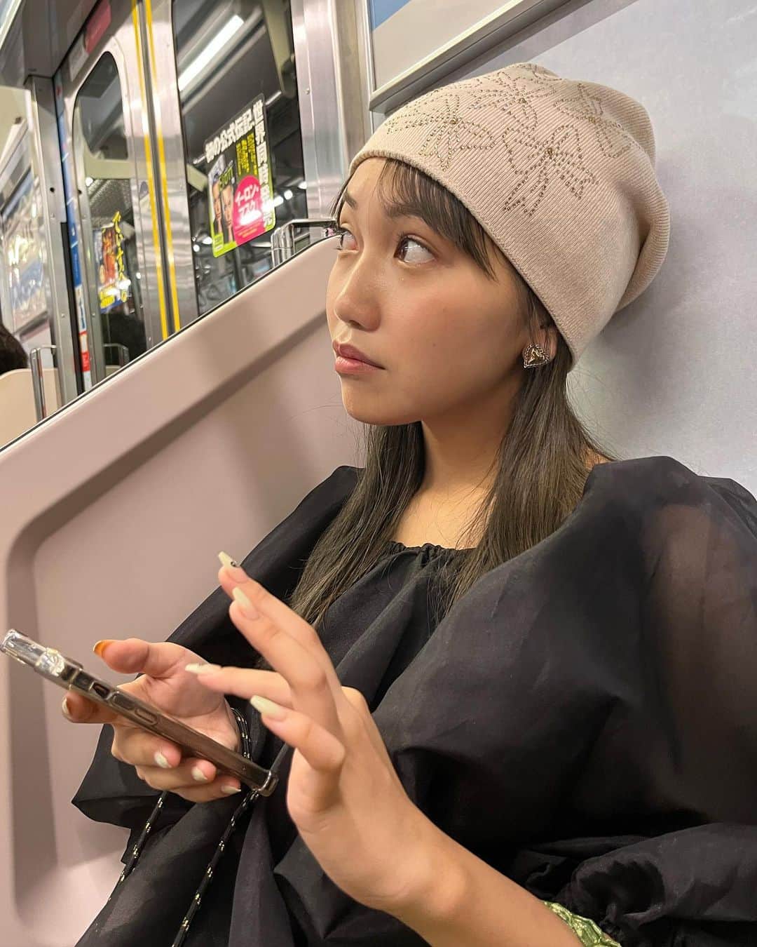 井上苑子さんのインスタグラム写真 - (井上苑子Instagram)「🩷🩷🩷 お気に入りのお洋服と 長い爪に憧れて ネイルチップをつけた日♡ 全身の写真にタグつけとく☺︎ 🩷🩷🩷」10月7日 17時06分 - inouesonoko