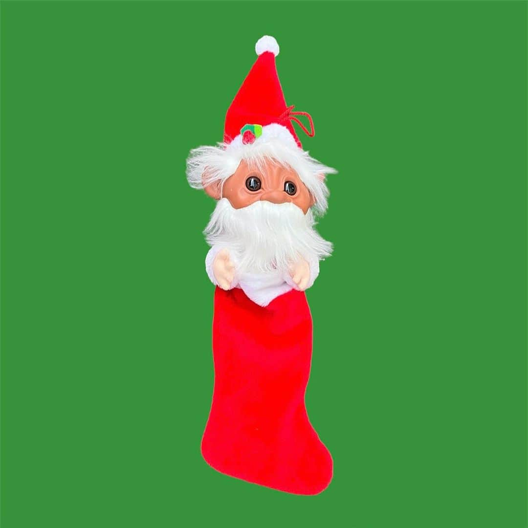おもちゃやSPIRALのインスタグラム：「Vintage Trolls Santa Sox入荷しました🎅🏻🧦  かなり大きくてボリュームあります！」