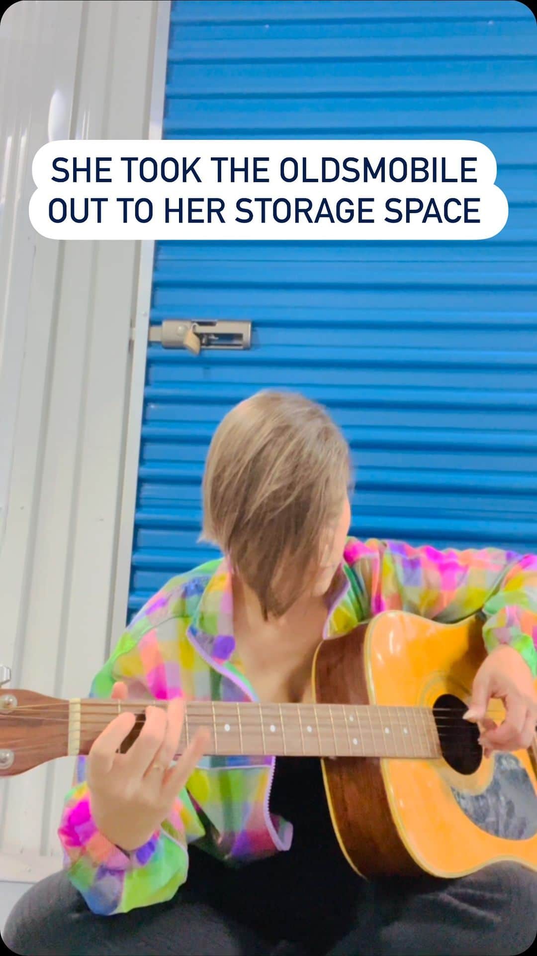 カーキ・キングのインスタグラム：「It will make a whisper out of you.」