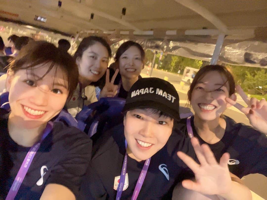 松山奈未さんのインスタグラム写真 - (松山奈未Instagram)「. . . アジア大会、たくさんの応援ありがとうございました🙇🏻‍♀️‼︎  思うような結果とはなりませんでしたが、アジア大会に出場できた事、かなり成長できた大会になりました。  そして6人部屋の先輩方にたくさんパワーを頂いた2週間でした🥰🤍 毎日リビングで集まってお話しして、大笑いして、ご飯食べて、最高の毎日をありがとうございました‼︎  #asiangames2023」10月7日 19時12分 - na3_____7mi