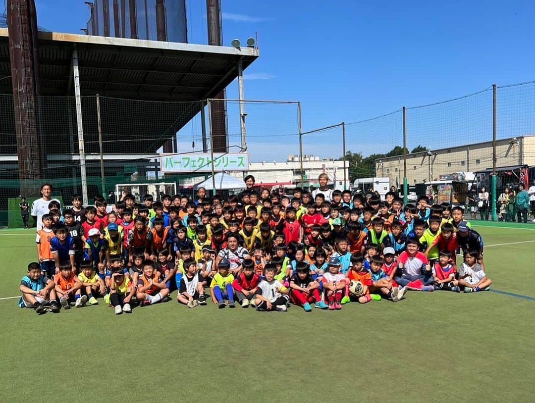 福西崇史さんのインスタグラム写真 - (福西崇史Instagram)「. キックス&グルメ ジャム フェス⚽️ 埼玉イベントでした⚽️🍽️ . いい天気で子供達も元気♪ ここから成長してくれるといいなぁ ⚽️ . #マキヒカ #安田理大 #都築龍太 #福西崇史 #ウンパルンパ #埼玉スポーツセンター #埼玉 #soccer」10月7日 19時13分 - takashi_fukunishi