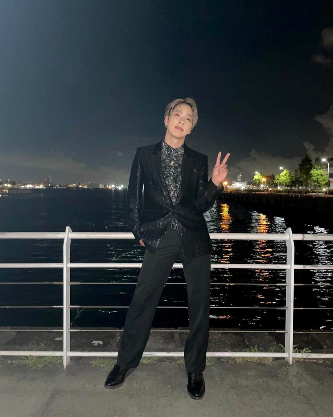 陣のインスタグラム：「#片隅 良いロケーションで撮影させて頂きました📸  いまの肌寒い季節にはぴったりですなぁ☺️」