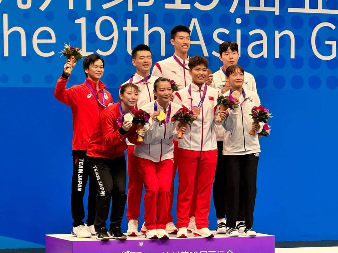 東野有紗さんのインスタグラム写真 - (東野有紗Instagram)「アジア大会🥈 一歩ずつ前進。 悔しい結果に終わってしまったけど、ここまで戦い抜けた事は自分たちにとって大きな糧になりました。 まだまだ強くなれる！！そう思った大会でした。どんな時も強い気持ちを持って頑張ります。 常に、周りの方々への感謝の気持ちを忘れず、初心の気持ちを忘れず。 たくさんの応援ありがとうございました😊💐  #アジア大会 #ワタガシ　 @badmintonphoto_official」10月7日 19時24分 - aripei.meee