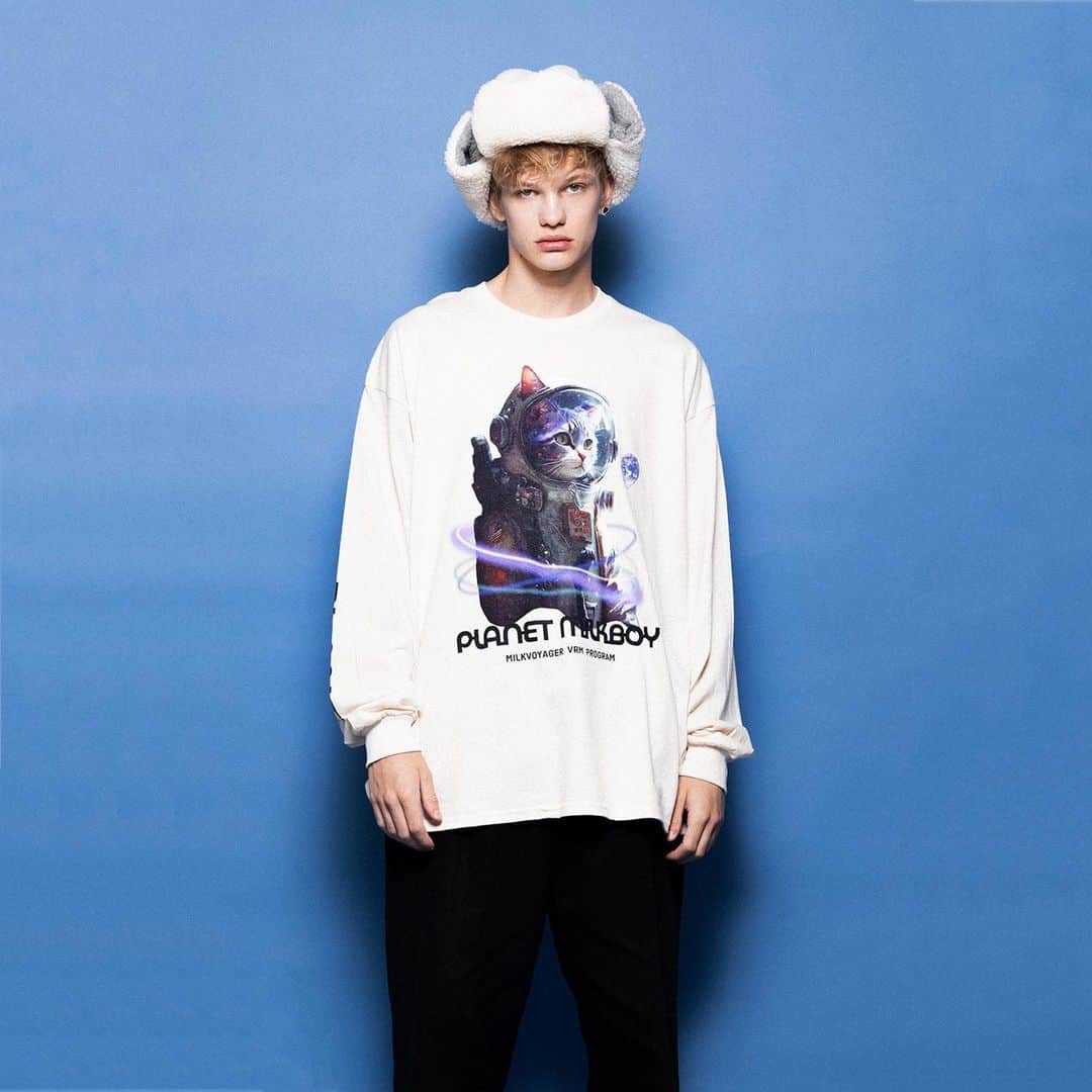 MILKBOYのインスタグラム：「MILKBOY 2023 Winter Collection  PLANET CAT L.S. TEE SPACE HAT  #milkboy」