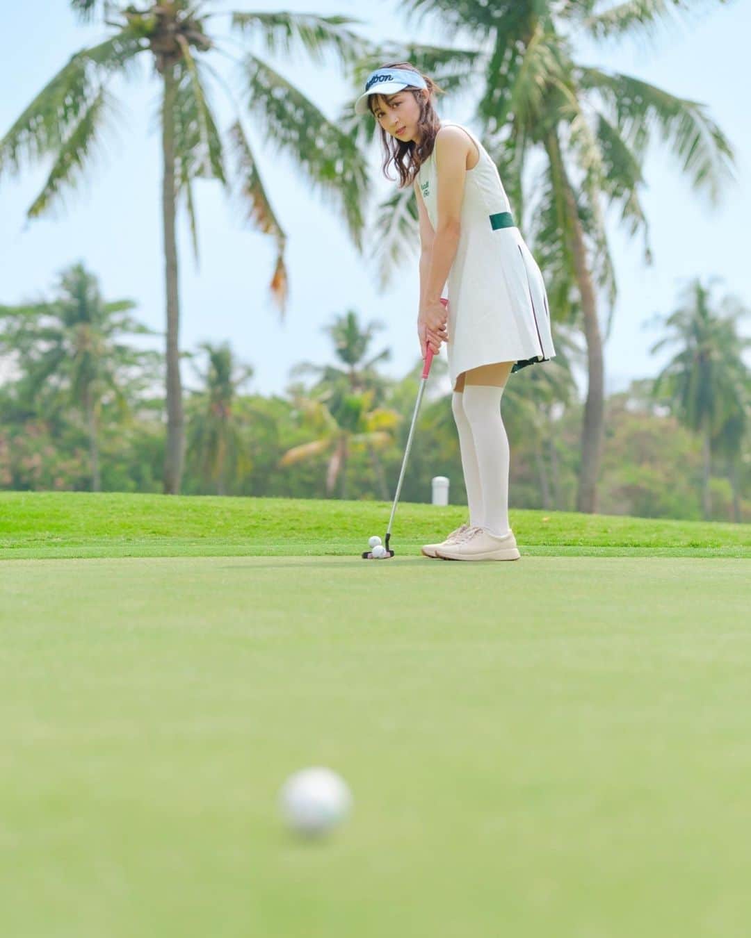 アヤナ・シャハブのインスタグラム：「Golf⛳️  #golf #ごるふ女子」
