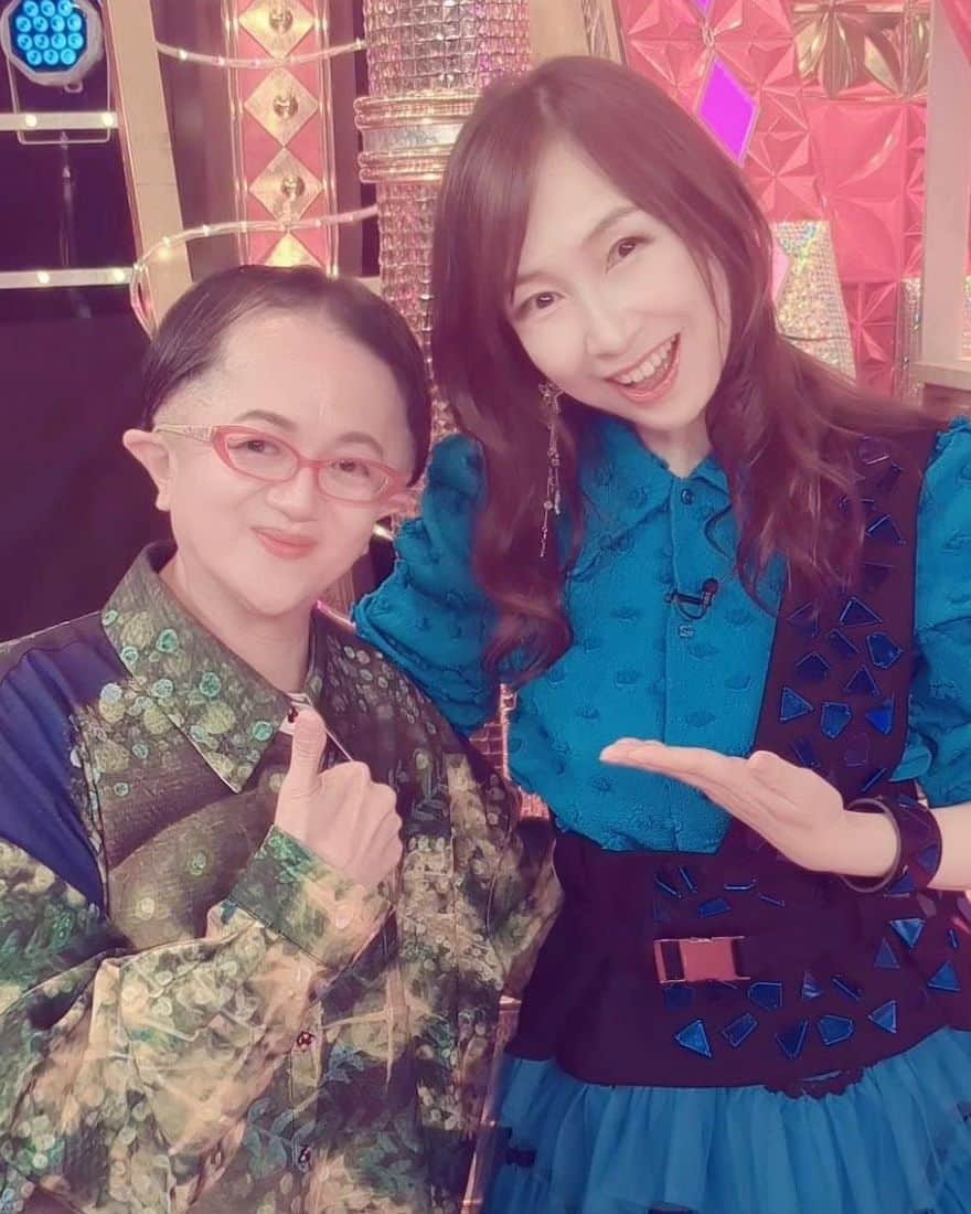 米良美一さんのインスタグラム写真 - (米良美一Instagram)「お久しぶりです森口さん❗  今夜放送‼️ １万人が選ぶ！ついに決定！ 令和VS平成VS昭和 アニソンランキング  #森口博子 　さんとは レコード会社が同じ✨ これまで幾度もお仕事を ご一緒させていただきました。 とっても優しくて 聡明な御方なんです💖  あいかわらずキレイ😍  #米良美一  #歌手  #歌番組 #ご一緒させていただきました  #テレビ朝日  #アニソンランキング」10月7日 19時44分 - la_melamela