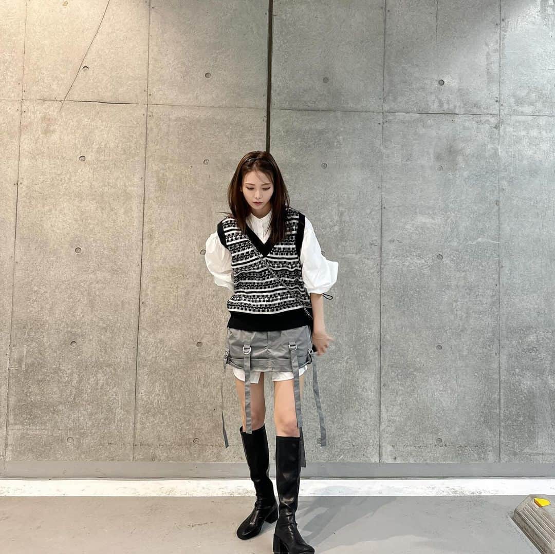 西村歩乃果のインスタグラム：「秋服〜🍂」