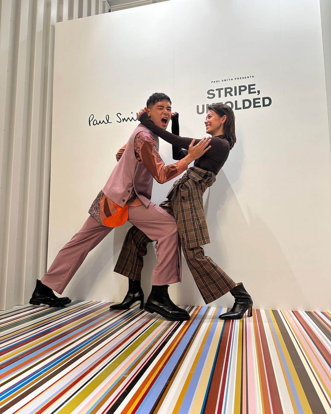 UTAさんのインスタグラム写真 - (UTAInstagram)「“Stripe, Unfolded” at Bank Gallery for @paulsmithjapan   reunited with @paulsmith after nearly 3 years since walking in Paris! Goofy, playful times with Mr. Smith glad to have gotten the chance to reconnect in Tokyo!  w/ @hikari   hm: @kenjitoyota  styling: @yoppy0105   #paulsmith #stripeunfolded」10月7日 20時01分 - utauuu