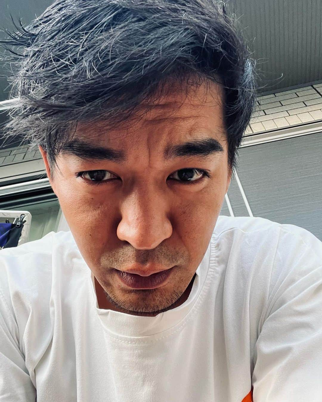 三嶋健太さんのインスタグラム写真 - (三嶋健太Instagram)「親父くさい自撮りw  今日もお疲れ！ やる事満載」10月7日 20時01分 - kenta87mishima