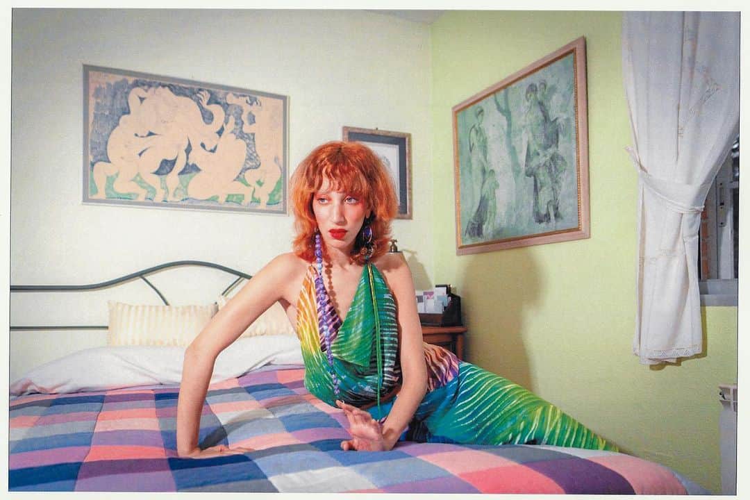 Vogue Españaのインスタグラム：「Today we are thrilled to present @mariavinnas, featured in the exhibition “Spanish Women: A contemporary portrait of strength and beauty”part of the 8th edition of the PhotoVogue Festival taking place in Milan from November 16th to 19th.  __  Hoy nos complace presentar a @mariavinnas, artista de la exposición “La mujer española: un retrato contemporáneo de fuerza y belleza”, parte de la octava edición del Festival PhotoVogue que tendrá lugar en Milán del 16 al 19 de noviembre. __  This project comprises a collection of diverse photographs captured during various sessions, each presenting Viñas’s personal vision of the women who have been part of her life throughout the years. Through dedicated and specific sessions with each individual, María Viñas aims to portray their unique essence and the emotions they evoke in her.」