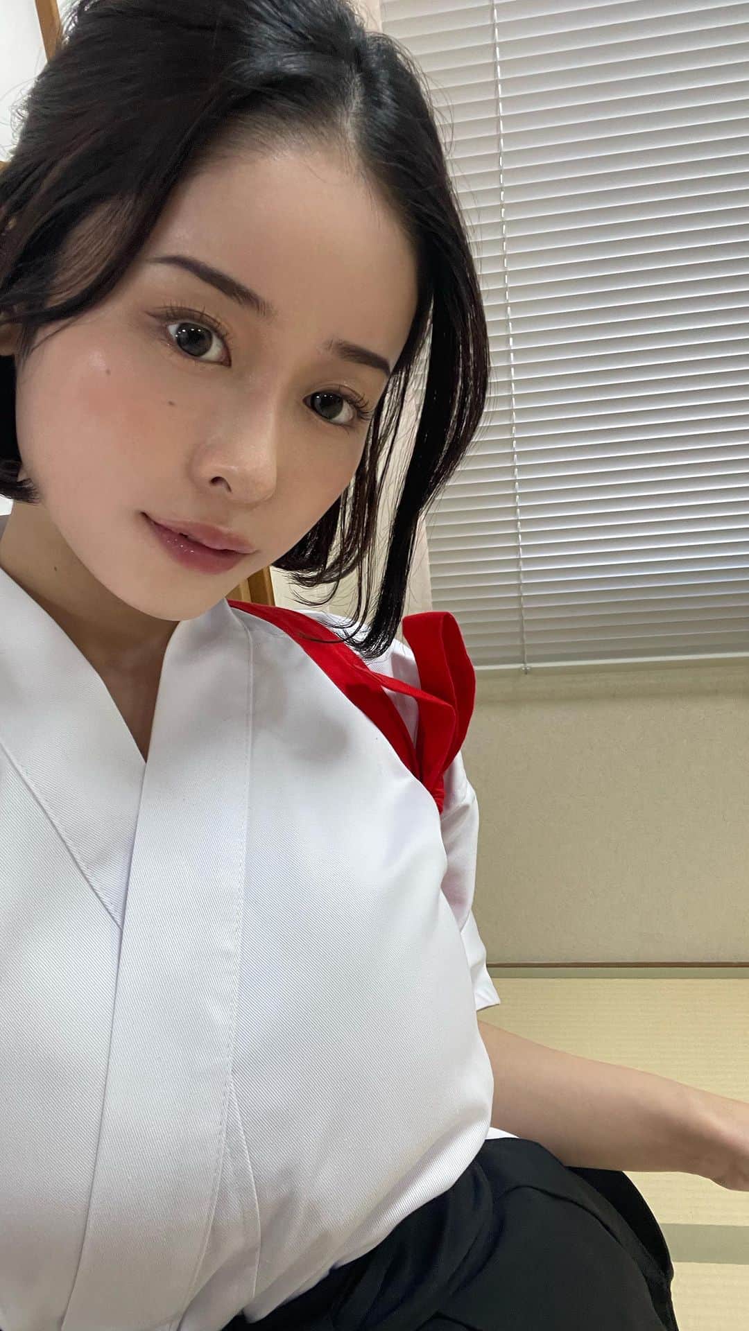 MINAMOのインスタグラム：「HOTEL BYAKKA 粋　さんのCMに出演しました！！すごく嬉しいご報告です♥︎ 皆様是非みてください！関西にお住まいの方は(もちろんその他の地域の方も！)是非行ってみてね〜！」