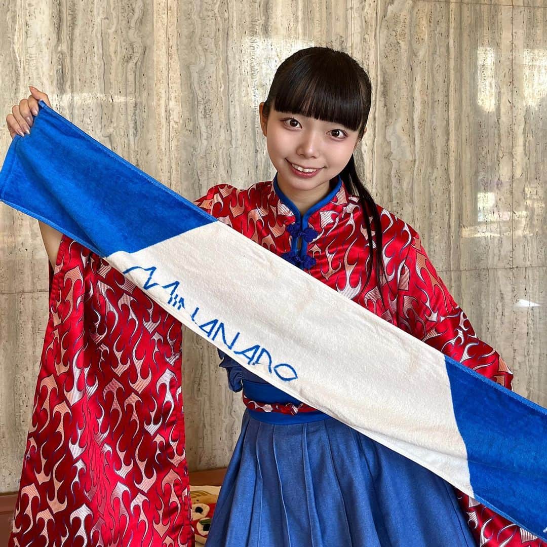 井出ちよののインスタグラム：「やっほーい、ちよのだよ🌈 今日は #ミニ恋 ありがとうございました！ 観てくれたみなさん、ありがとうございました！静岡を楽しんで行ってください🗻 明日は沼久保🏞️午前、午後の2回やります！ ハロウィンも近いのでそれなりの何かをお楽しみにー🎃」