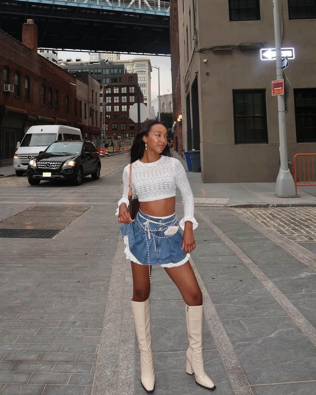 Beginning Boutiqueのインスタグラム：「⁠Muse @iamtristina 🤍 Add the most-loved Lorri White Knit Ruffle Top to your Fall line-up now!」