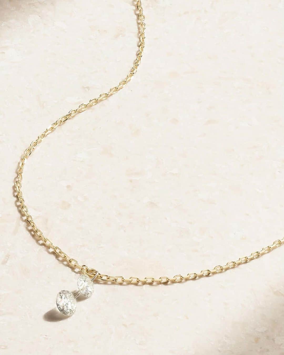 M I Z U K Iさんのインスタグラム写真 - (M I Z U K IInstagram)「Pierced ⚡️Diamonds   N E W Kissing diamonds & many more pierced diamonds and pearls now on @netaporter   . . . #netaporter  #new  #pierced #diamond #modern #pearl #seaofbeauty #mizuki #mizukijewels #mizukijewelry」10月7日 20時31分 - mizukijewels