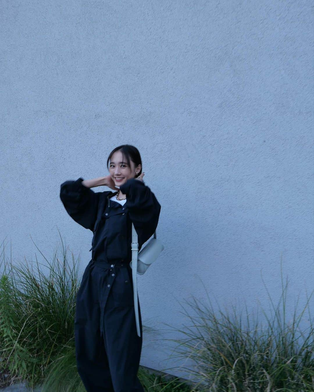 鈴木友菜さんのインスタグラム写真 - (鈴木友菜Instagram)「ホットドッグたべた🌭 私服  jump suit @yoke_tokyo  bag @jilsander  boots @maisonmargiela  accessory @lohmejewelry @spinellikilcollin @hermes @tomwood_project @allbluesofficial   #私服 #ootd」10月7日 20時31分 - yuuna_suzuki