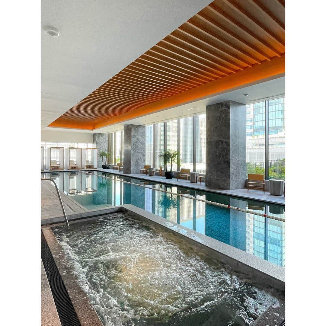 新井乃亜のインスタグラム：「✨ #thewestinyokohama ✨ プール🏊‍♀️😊⭐️」