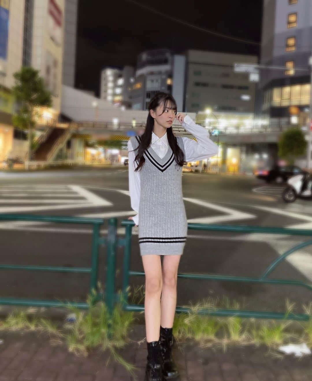 桜田彩叶さんのインスタグラム写真 - (桜田彩叶Instagram)「全身写真も載せる ^ ̳ට ̫ ට ̳^どっち派？  #アイドル  #アイドルヘア  #ヘアアレンジ  #ハーフアップ  #ハーフアップアレンジ  #編み込みアレンジ  #epine  #charlesandkeith  #秋服  #秋服コーデ  #ニットベスト  #ニットベストコーデ」10月7日 20時38分 - _sakurada_ayaka