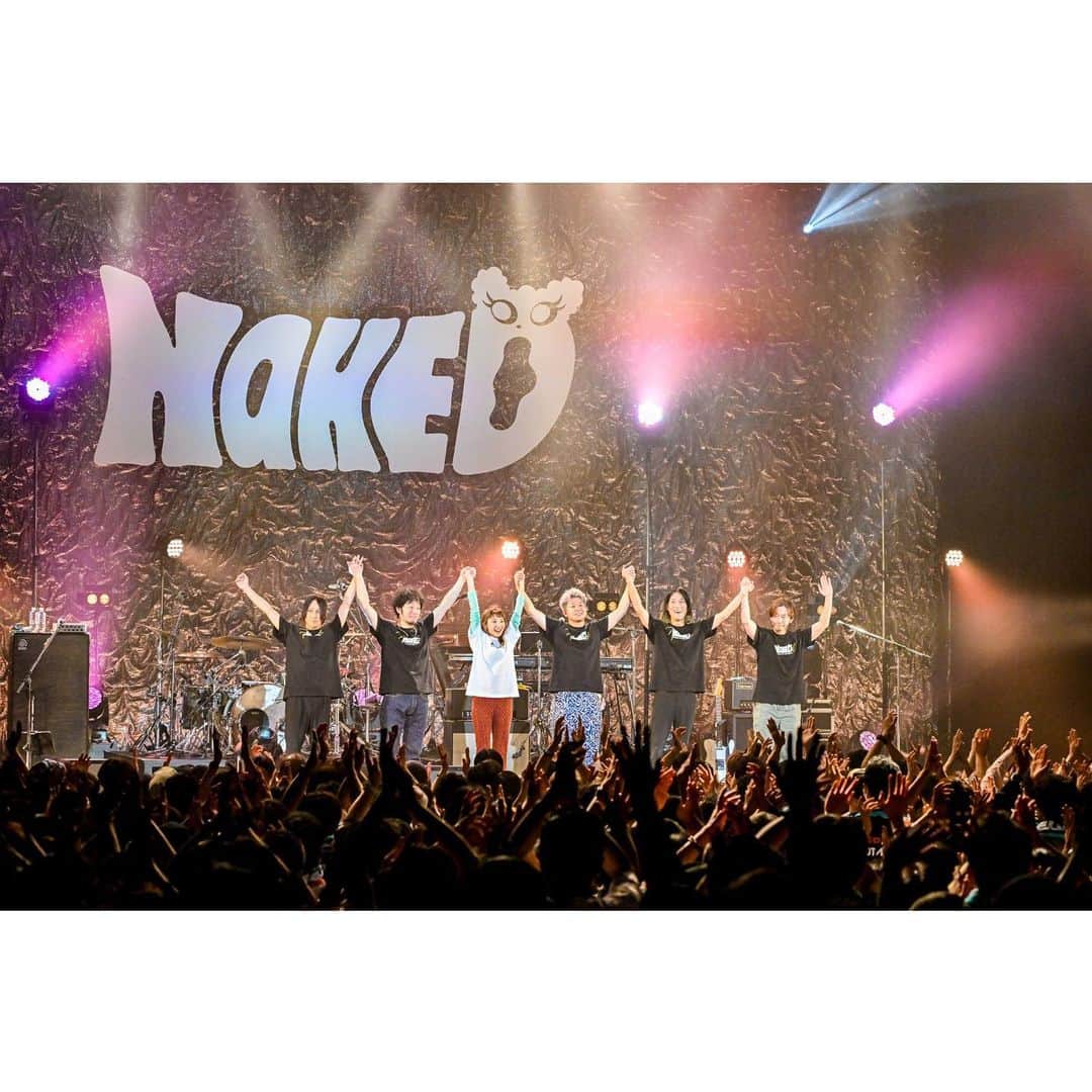 家入レオさんのインスタグラム写真 - (家入レオInstagram)「Nakedツアーはじまりました！ 大阪Zepp Namba初日ぶち上がりましたねー！最高の夜をありがとうー！あと、最高の約束を大阪のみんなとできて、強くなろうって思えました！  あいしてるう！  📸 @bit_direction   #家入レオ #nakedツアー」10月7日 20時43分 - leoieiri