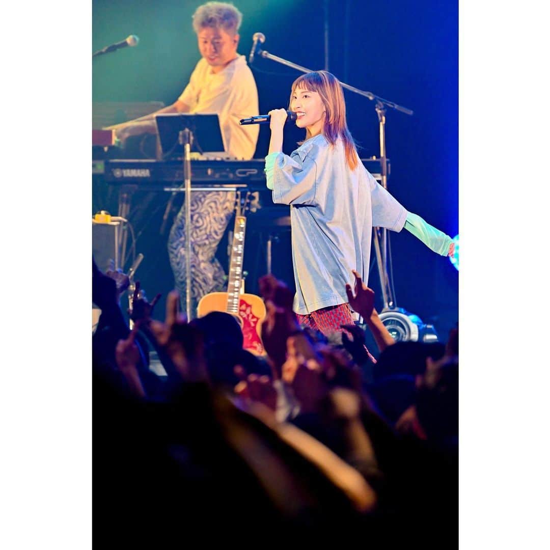 家入レオさんのインスタグラム写真 - (家入レオInstagram)「Nakedツアーはじまりました！ 大阪Zepp Namba初日ぶち上がりましたねー！最高の夜をありがとうー！あと、最高の約束を大阪のみんなとできて、強くなろうって思えました！  あいしてるう！  📸 @bit_direction   #家入レオ #nakedツアー」10月7日 20時43分 - leoieiri