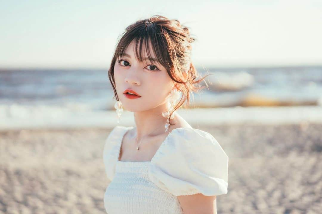 廣川奈々聖さんのインスタグラム写真 - (廣川奈々聖Instagram)「とある夏の日でした🐰🪽♡ ⁡  📷´- ⁡ ⁡#ポートレート #海岸 #portraitmood #japanphotography」10月7日 21時03分 - nanaseven7_u_u