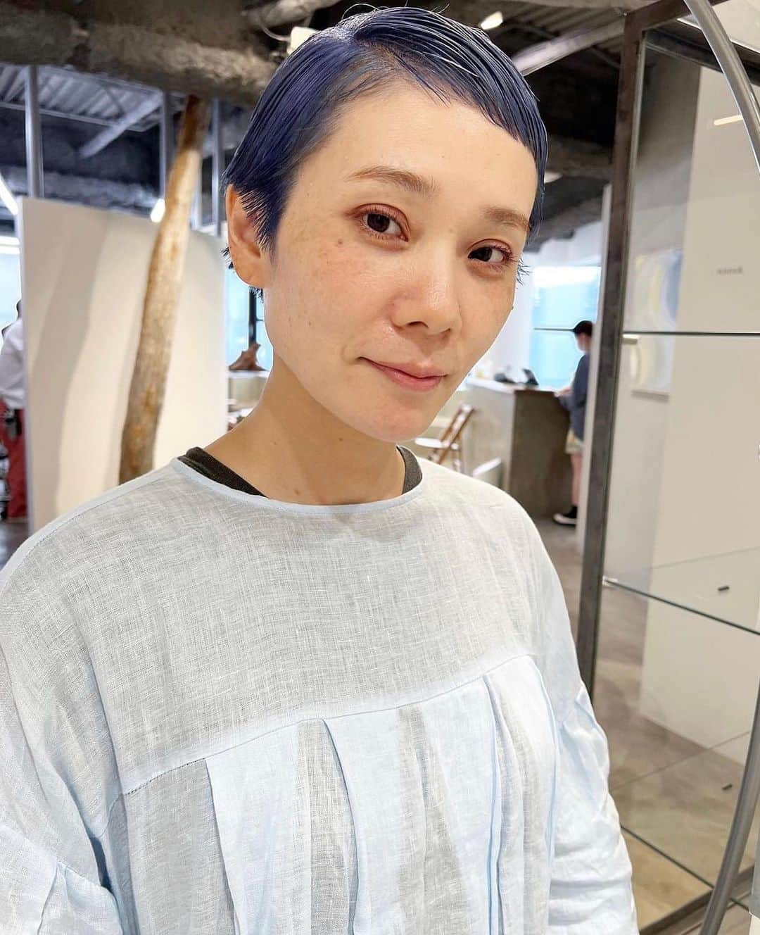 nanukさんのインスタグラム写真 - (nanukInstagram)「White Blue . hair/ @zak2_nanuk  . #guestnanuk」10月7日 21時01分 - nanukhair