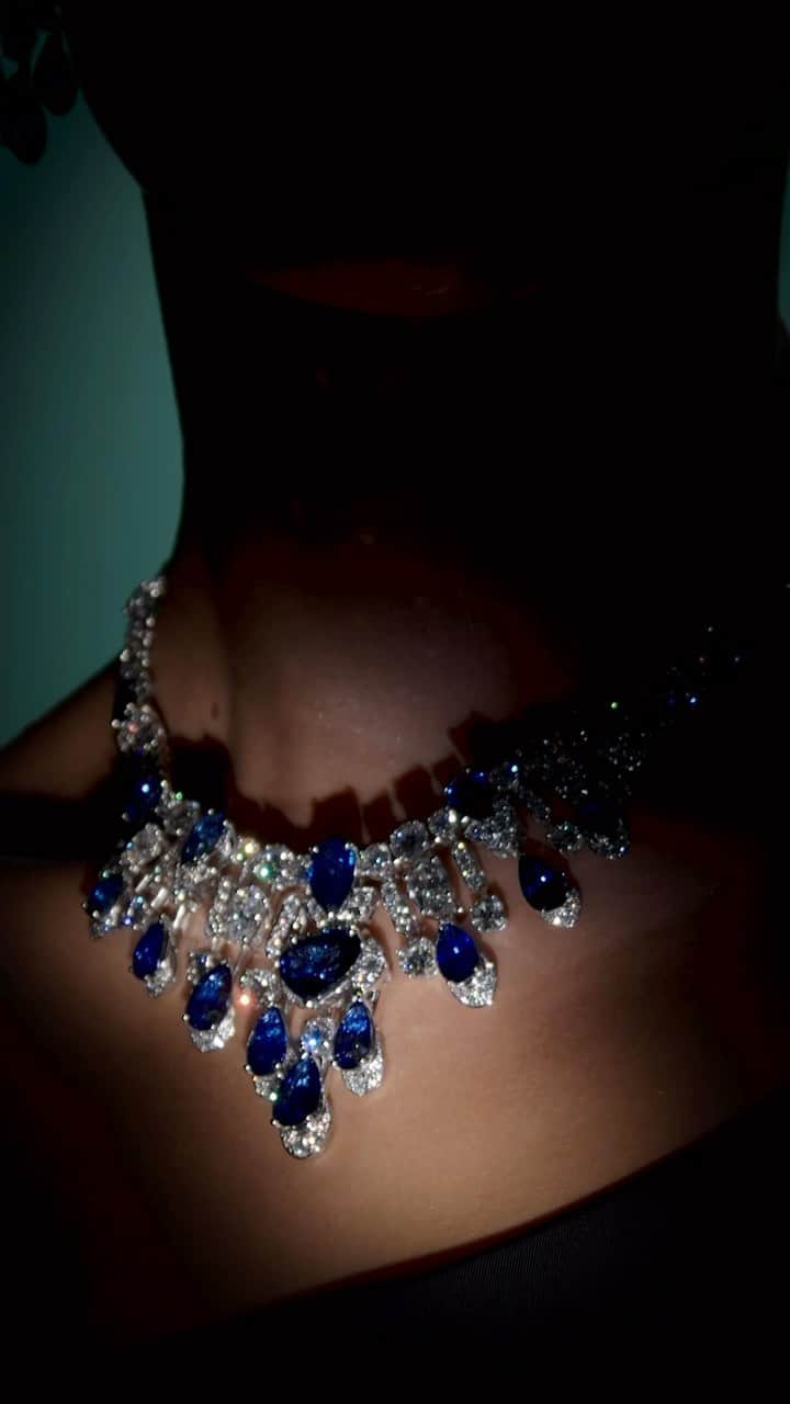 Graffのインスタグラム：「Vibrant depths. These creations of exemplary beauty showcase rich, deep blue unheated sapphires complemented by white diamonds to bring drama.  #GraffDiamonds」