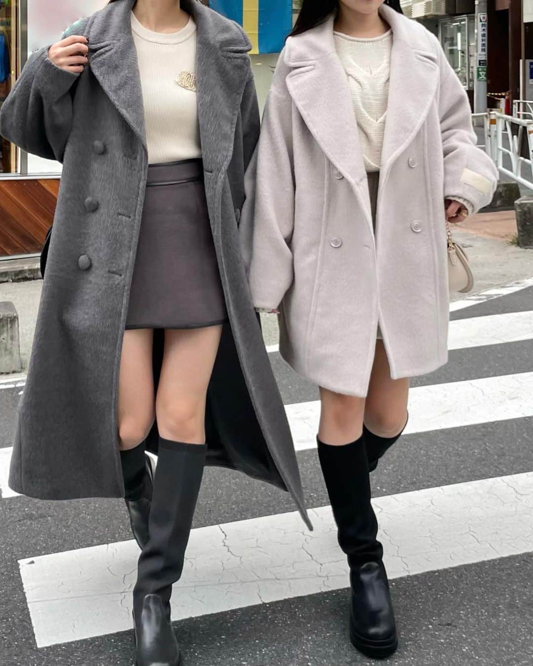 WHO’S WHO Chicoのインスタグラム：「. 【PRE ORDER】 右:シャギーダブルジャケットコート price: ¥16,500(tax in) color: アイボリー、グレーベージュ、グレー、ブラック size: 0,1  左:シャギーダブルロングコート price: ¥18,700(tax in) color: アイボリー、グレーベージュ、グレー、ブラック size: 0,1  . 〜Chico 23AW OUTER PRE ORDER〜 ⚫️ONLINE STORE 10/6(金) 18:00〜　 PALCLOSET,ZOZOTOWNにてご予約受付中！  PALCLOSETでは 10/6(金) 18:00〜 10/9 (月)23:59の期間中 アウターご予約10%OFFキャンペーンを開催中です✨ (ONLINE STOREの予約ではノベルティーは付きませんのでご了承下さい。) .  ⚫️店舗 各店舗にて冬アウターのご予約を10/6(金)より受付中！ 店舗にてアウターをご予約のお客様に、 オリジナルショルダーバックをプレゼント🎁  下記期間、アウターサンプルもご準備しておりますので、 店頭にてご試着してご予約していただけます。  ■10/6(金)〜10/9(月) 渋谷109店、池袋ルミネ店、福岡ソラリアプラザ店  ■10/13(金)〜10/15(日) 新宿ルミネエスト店、HEPFIVE店、札幌ステラプレイス店  ■10/20(金)〜10/22(日) 立川ルミネ店、町田ルミネ店、名古屋パルコ店　  ・上記店舗は、サンプルをご用意している各期間中にご来店をお勧めしております。 ・上記に記載のない店舗は、10/6(金)〜10/26(木)の期間店舗でご予約承ります。  ※受け取り店舗は全店舗からお選びいただけます。 ※サンプルの用意がない店舗でもご予約可能です。 ※ノベルティーは2色からお選びいただけますが、無くなり次第終了となります。  . #Chico #チコ #SalonbyChico  #2023AW #23AW #アウター #コート」