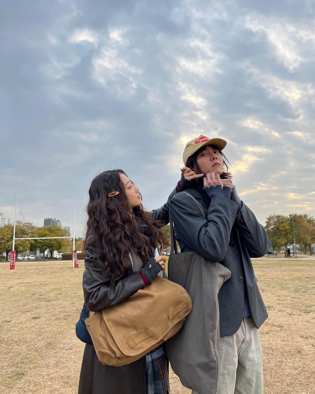 ギョンリ さんのインスタグラム写真 - (ギョンリ Instagram)「#힘쎈여자강남순 오늘부터 start~ jtbc 10:30 / tiving / netflix   노선생 역을 맡아 지현수(@ophen28) 와 남순이의 친구 노숙자커플 로 출연했어요.  재밌게 봐주세요🩷」10月7日 21時08分 - gyeongree