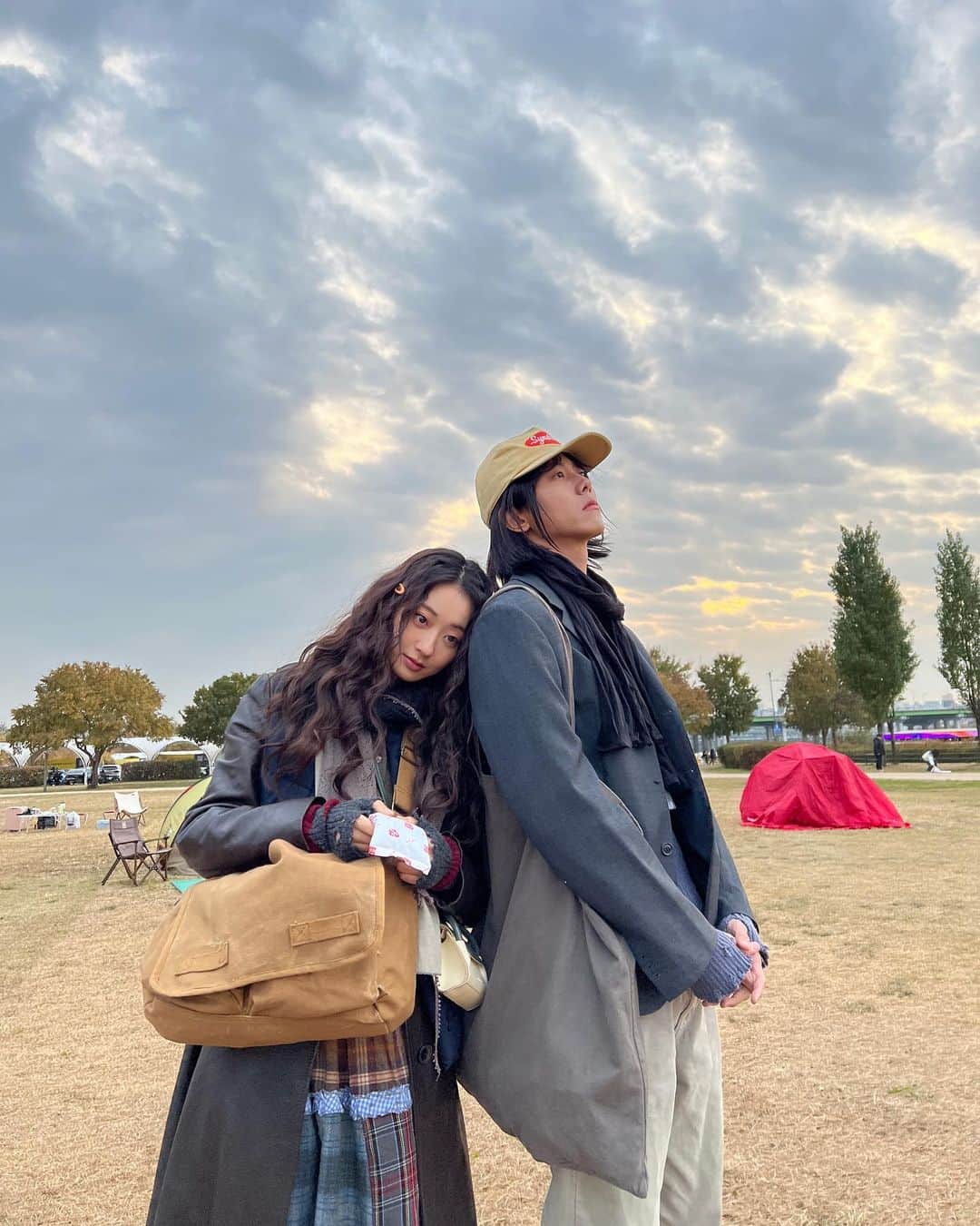 ギョンリ さんのインスタグラム写真 - (ギョンリ Instagram)「#힘쎈여자강남순 오늘부터 start~ jtbc 10:30 / tiving / netflix   노선생 역을 맡아 지현수(@ophen28) 와 남순이의 친구 노숙자커플 로 출연했어요.  재밌게 봐주세요🩷」10月7日 21時08分 - gyeongree