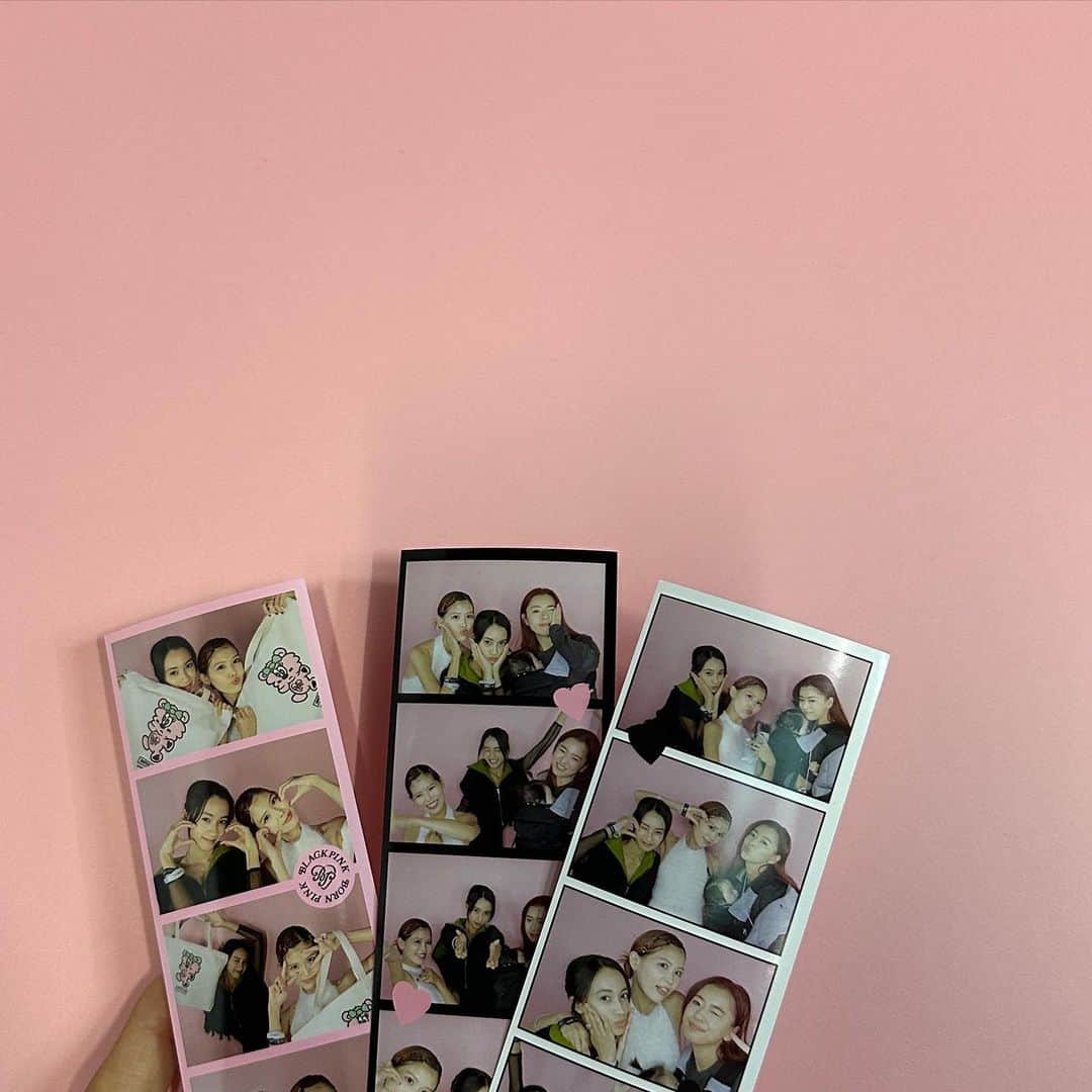 武部柚那のインスタグラム：「BORN PINK in Tokyo!!!!!🩷🩷🩷🩷🩷 @verdy × @blackpinkofficial  可愛いが詰まりすぎていた空間🥹🩷🫶🏻 幸せだったぁぁ プリクラ中踊りまくっていた我ら😉」