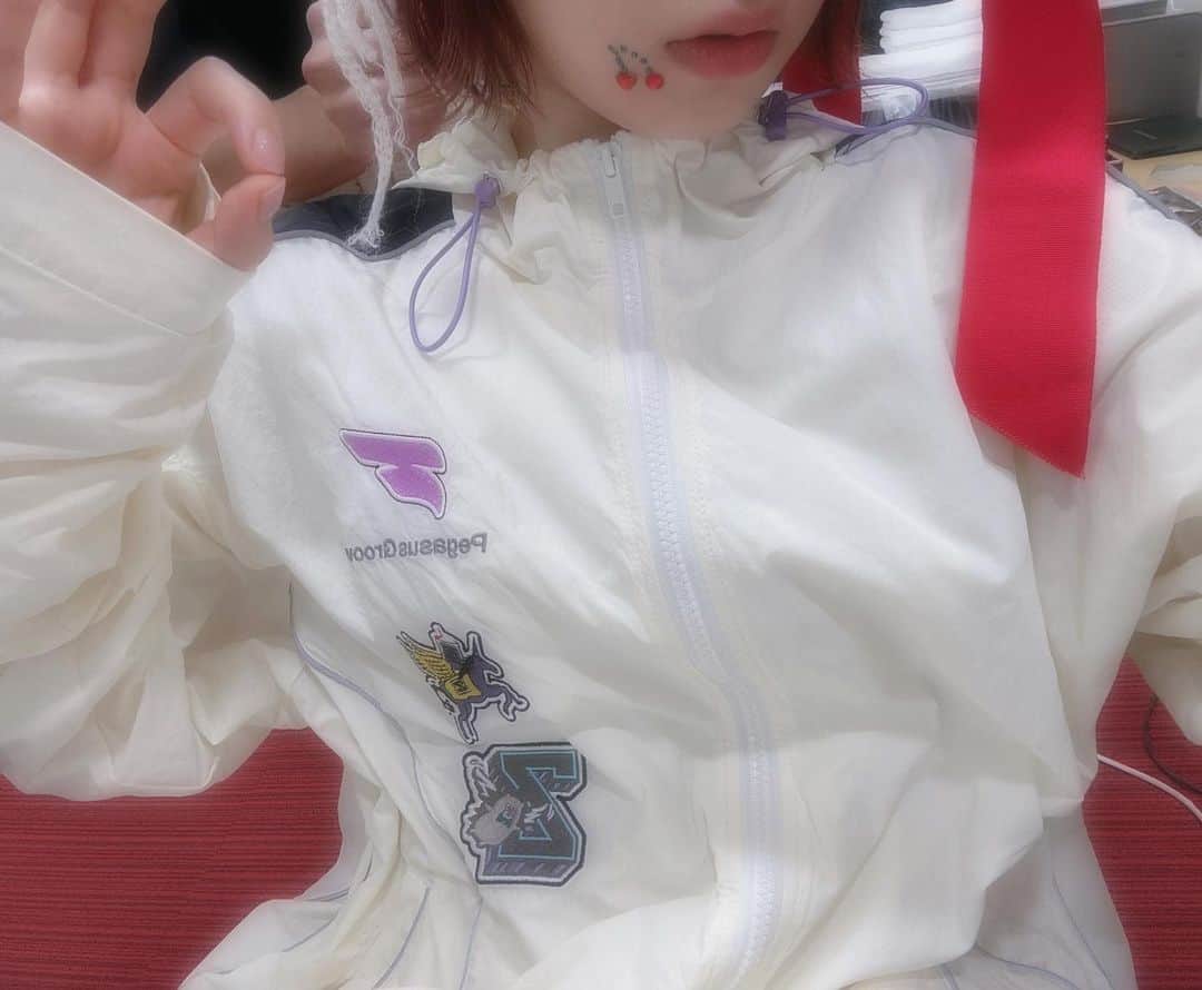 ずっと真夜中でいいのに。のインスタグラム：「𖦊 ໒꒱ 喫茶・愛のペガサス 7店舗目 にもなりました 。其々の店舗でご来店ありがとううね 今日は山形店 。こんなにもスパイシーで熱くて,はじめましての方もそうじゃない方もものすごい踊り忘れてなかったです…また愛にゆくよ𖦊 #愛ペガ」