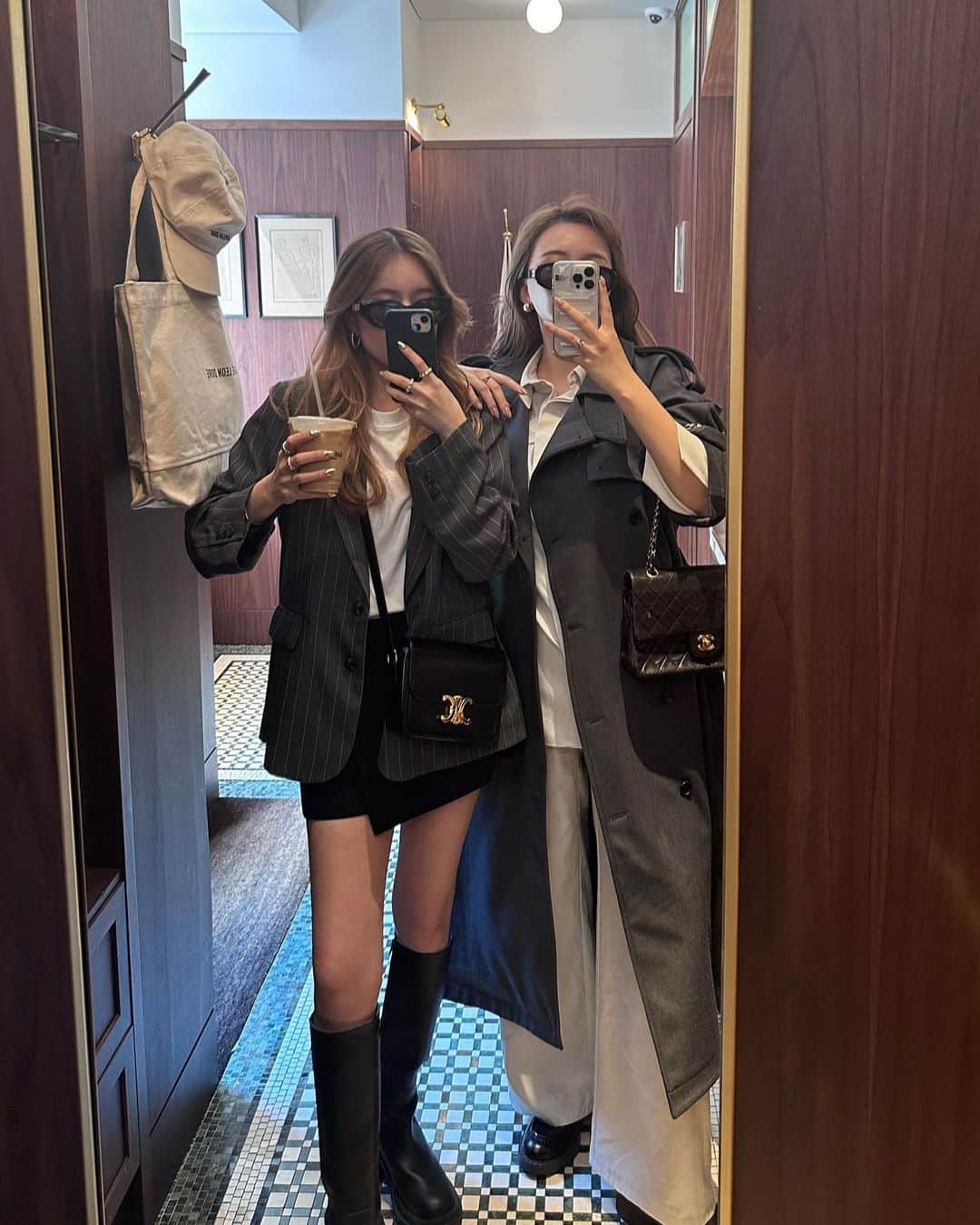 白倉あやさんのインスタグラム写真 - (白倉あやInstagram)「海外で着た2人のまとめ♡ Similar look 10 photos.📸 all @the_toe_official」10月7日 21時37分 - shirakur_a