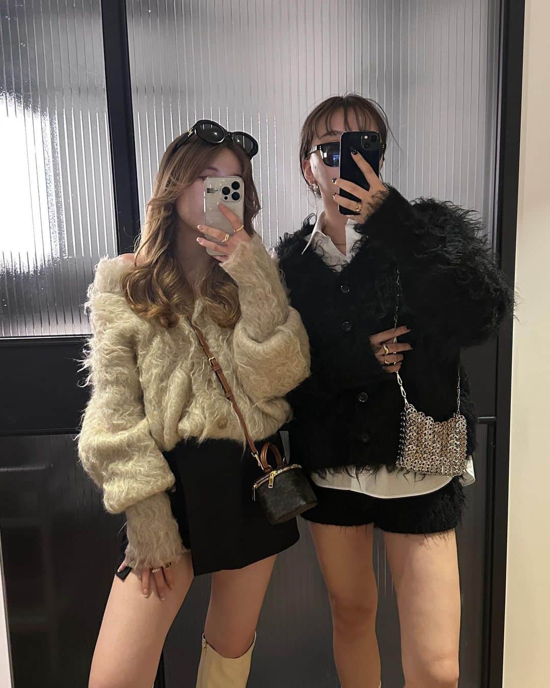白倉あやさんのインスタグラム写真 - (白倉あやInstagram)「海外で着た2人のまとめ♡ Similar look 10 photos.📸 all @the_toe_official」10月7日 21時37分 - shirakur_a