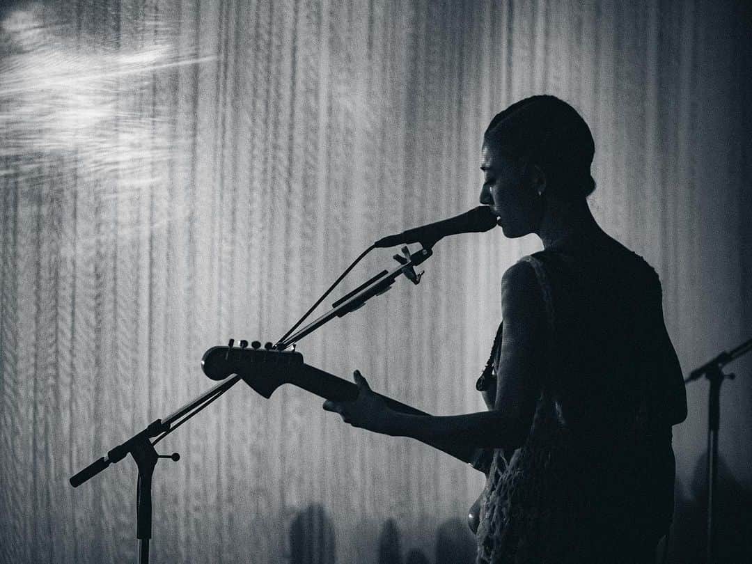 羊文学のインスタグラム：「羊文学 Tour 2023 “if i were an angel,”  Photo by Daiki Miura @shotby_dm」