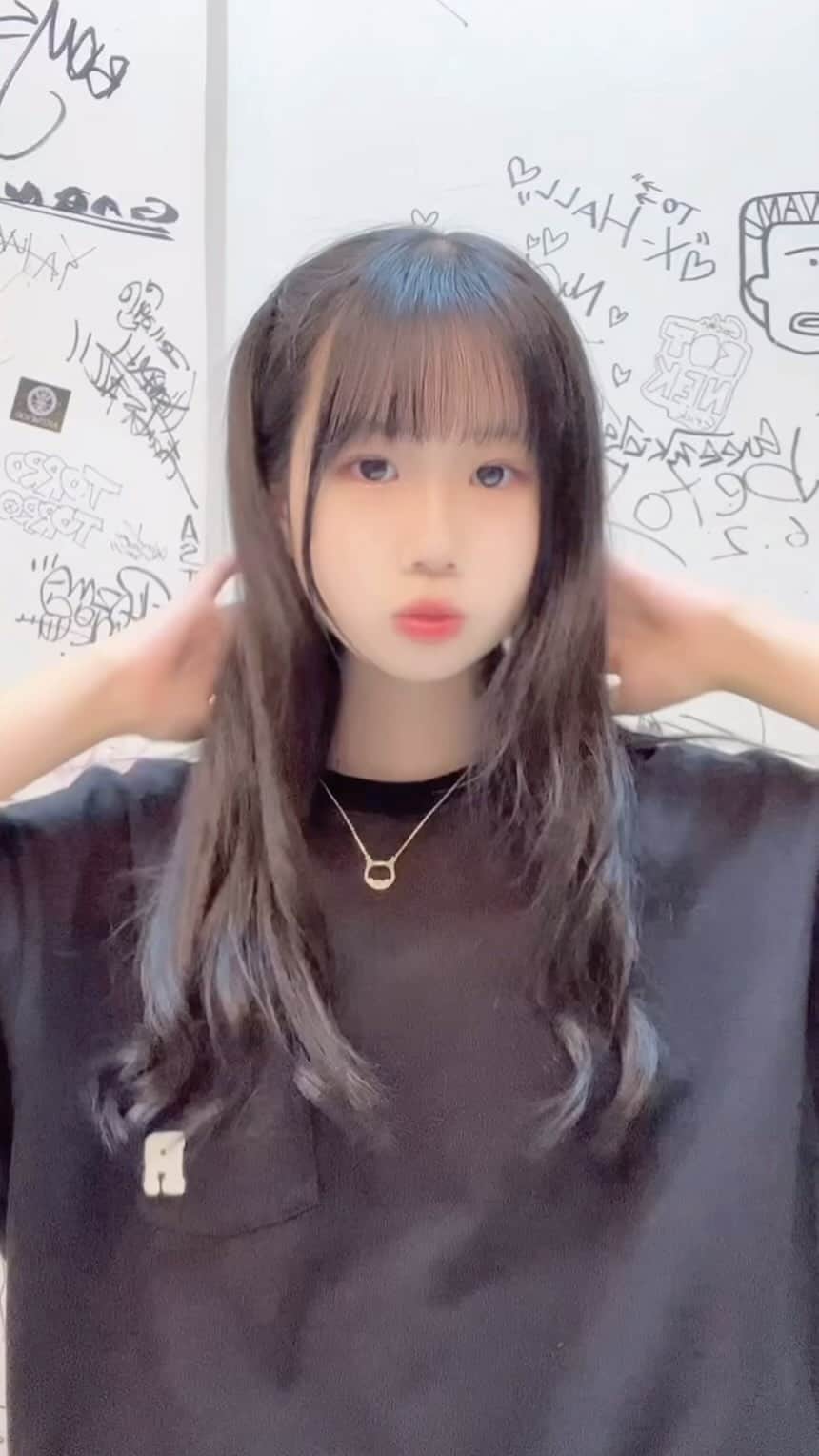 のインスタグラム：「🖤 .  .  .  .  .  .  . #アイドル#おーえすけー#松永あいか#中学生#可愛い#大須#09#14歳#いいねしてほしい#中2#拡散希望#jc#推して#黄緑色担当#大須商店街 #REGIEVO」