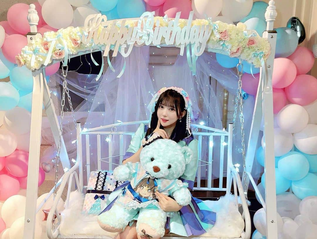 水野愛理さんのインスタグラム写真 - (水野愛理Instagram)「生誕祭ありがとう- ̗̀ 🎂 ̖́-  衣装着てるこのくまちゃん かわちい🧸❤︎  *  *  *  *   #生誕祭  #アイドル #idol #アイドル衣装  #衣装 #ぬいぐるみ  #ディスプレイ  #ヘッドドレス  #ヘアアレンジ  #エクステ #ロングヘア  #ロング  #ゆめかわいい  #ゆめかわ  #メルヘン  #他撮り #自撮り #雰囲気  #雰囲気好きな人いいね  #量産型ヲタク  #量産型  #量産型女子」10月7日 21時51分 - mizunoairi_ske48