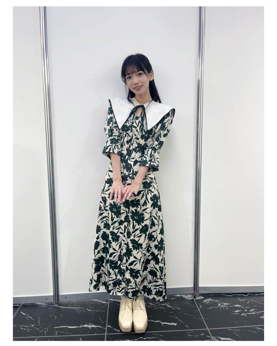 社本悠のインスタグラム：「⁡ ⁡ - - - - - - - - - - - - - - - - - - - - -♡˖° ⁡ ⁡ 今日の衣装🤍💚 ⁡ ザクプラくんといえば「緑」💚🍀🍏🍵 ⁡ 初めて見る方や、遠くから見てもザクプラくんの担当声優だとわかるように、緑色のお洋服を選んでみました✨ ⁡ 緑色の服には挑戦したことがなかったので、ドキドキでしたが緑色も新鮮でいいなぁと…🌼 ⁡ これからも着ていきたいな！ ⁡ #ザク #ザクプラくん」