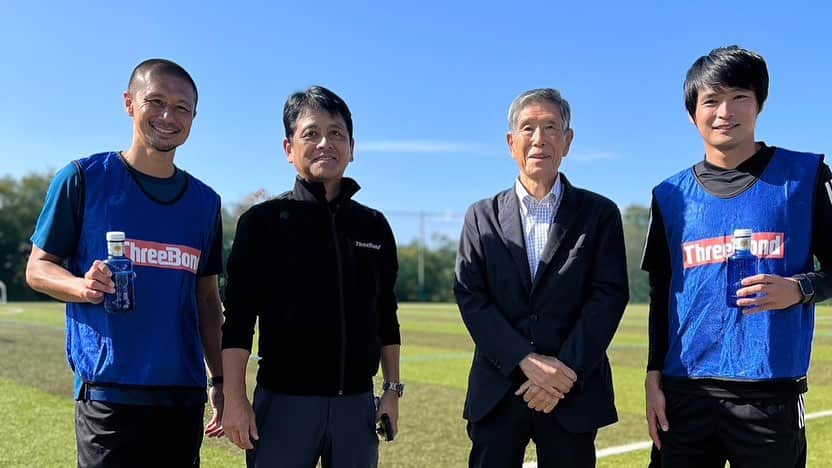 坪井慶介さんのインスタグラム写真 - (坪井慶介Instagram)「「KAMAMOTO Football Festival in 埼玉」に参加させて頂きました⚽️  東京電機大学グランドでたくさんの総勢160人くらいの子供達が参加してくれました！！ トレーニング、試合、リフティング大会とみんな凄いパワーでした…最後はもう勘弁して下さいと😁終わりました。  最初のダッシュはおじさん張り切ってます！！  いやぁ〜楽しかった👍 それにしても良いグランドだったな〜  #kamamotofootballfestival  #スリーボンド  #threebond  #東京電機大学  #埼玉鳩山キャンパス  #グランド最高  だから #スライディング しちゃうよね #スライディングボイ  #ダッシュ  #ダッシュボイ  #全力中年  #久しぶりに  #横山謙三 さんに会えた👍 #久富信也 コーチ #青山隼 コーチ #大学サッカー部 のみんな #ナイスコーチング」10月7日 21時58分 - keisuke_tsuboi0916