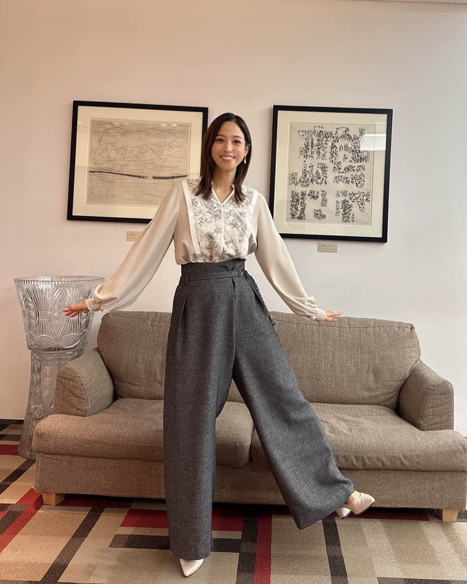 のインスタグラム：「. 今朝のズムサタ衣装はこちらでした✨️  朝晩は少し冷え込みますね！ 寒暖差があるので、体調に気をつけながら過ごしましょう☺️  #ズムサタ #スミ衣装」