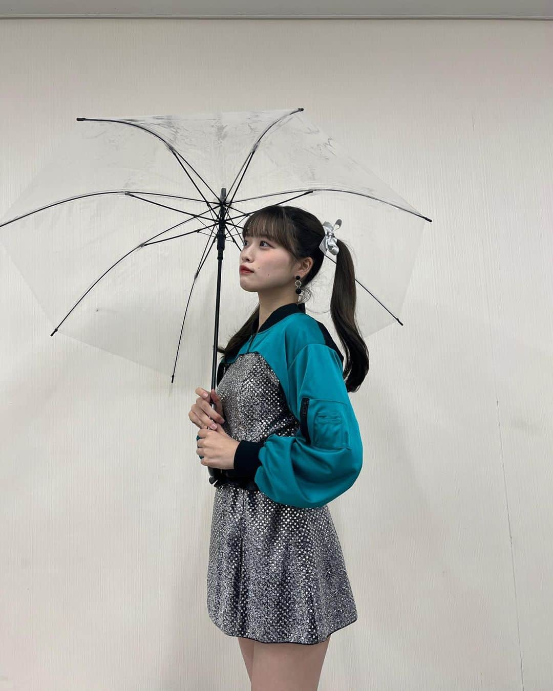 小林萌花のインスタグラム：「☂️☂️☂️  Get Back！ビニール傘の大冒険  楽しかった〜！⛱️  #gigagigasonic#BEYOOOOONDS#SeasoningS#idol」