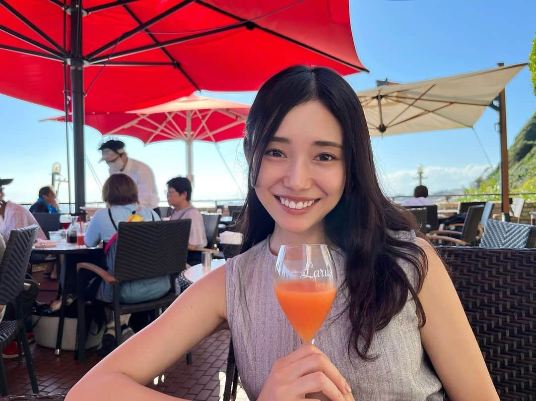 森ニーナのインスタグラム：「三連休みんな何するんだろ？？🧐 良かったら教えてほしいです😍  家で音楽聴いてまったりするのもありだよね😪🎶  #vacation #三連休」