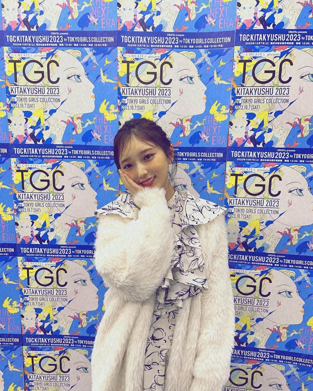 与田祐希のインスタグラム：「#よだめん #TGC北九州 #majesticlegon  可愛いお洋服とキラキラなメイクでした⛄️💎  (そして先程の空港に続いて #映画OUTちゃっかり宣伝　 in TGC北九州)」