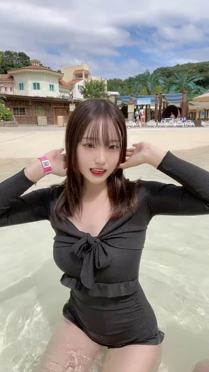 のインスタグラム：「プールたのしかった〜👧💓」