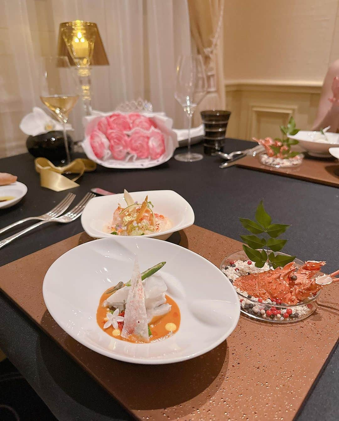 MARIさんのインスタグラム写真 - (MARIInstagram)「🥀🍽️🇫🇷🍷 𝙶𝚊𝚜𝚝𝚛𝚘𝚗𝚘𝚖𝚢 “𝙹𝚘ë𝚕 𝚁𝚘𝚋𝚞𝚌𝚑𝚘𝚗” #joelrobuchon #女子会　♡」10月7日 22時32分 - lovexxy0