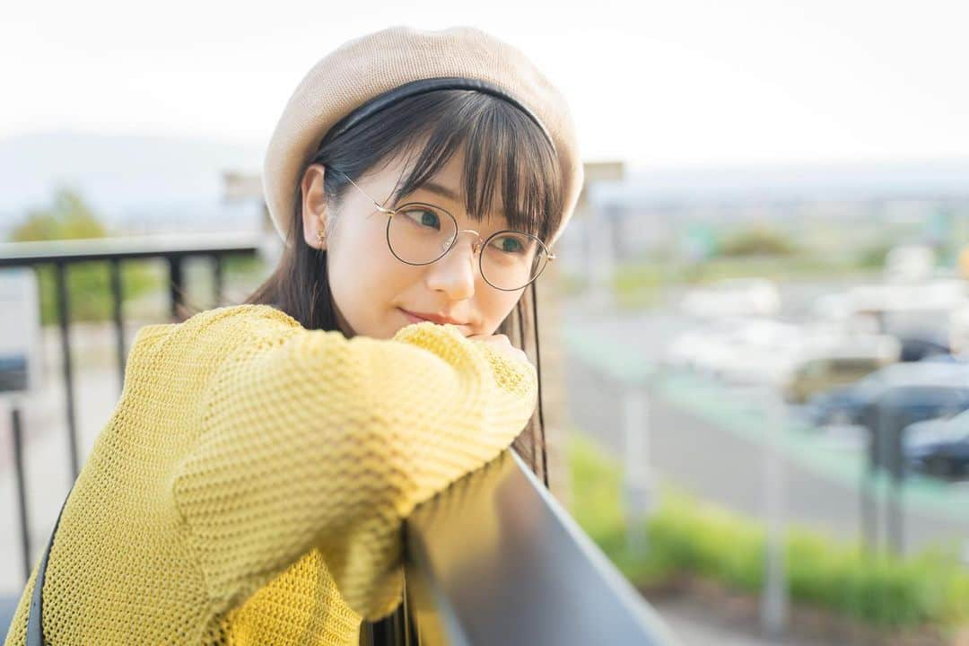 長谷川かすみさんのインスタグラム写真 - (長谷川かすみInstagram)「自分へのプレゼントでギターを買うたんやけど、まだ弾けてない🥺 楽しみすぎる！！  写真はフォトブックより。 フォトブック含むグッズは8日23:59までの受注生産ですっ！」10月7日 22時45分 - hasegawa_kasumi