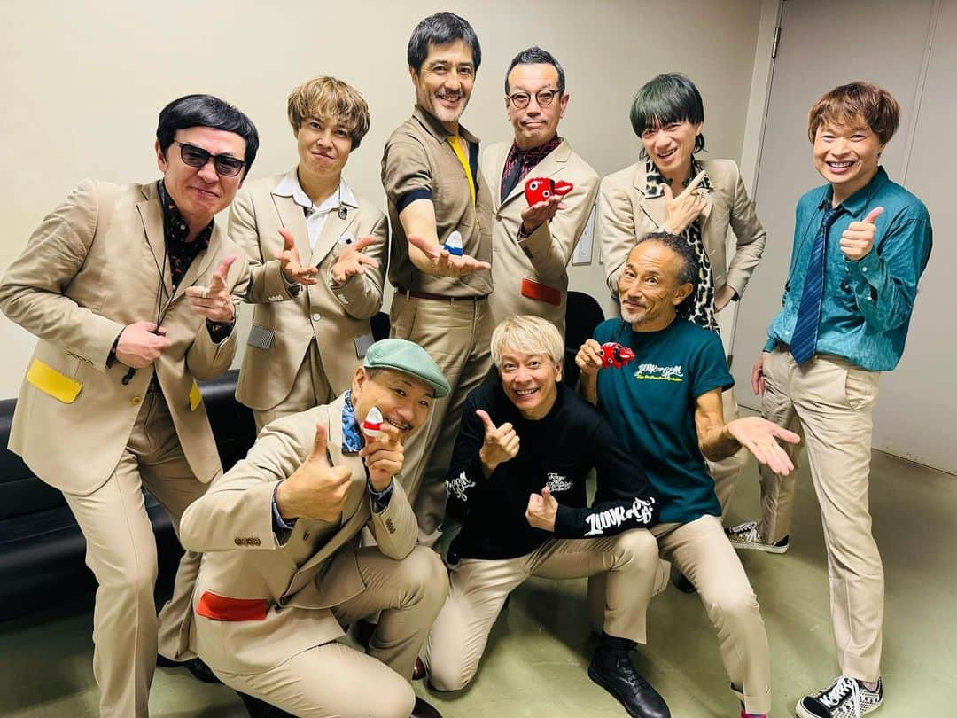 東京スカパラダイスオーケストラさんのインスタグラム写真 - (東京スカパラダイスオーケストラInstagram)「福島公演終了🔥  JUNK or GEM〜Autumn&Winter @會津風雅堂  本日はありがとうございました🫶 皆さんの盛り上がりのおかげで GAMOの前髪は どんどん急上昇しました😆  とても楽しかったです♪ またお会いしましょう✨✨ #スカパラ #JUNKorGEM #会津若松 #赤べこ #起き上がり小法師」10月7日 22時46分 - tokyoska_official